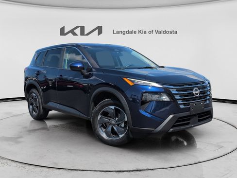 Used 2024 Nissan Rogue SV AWD/4WD image 1