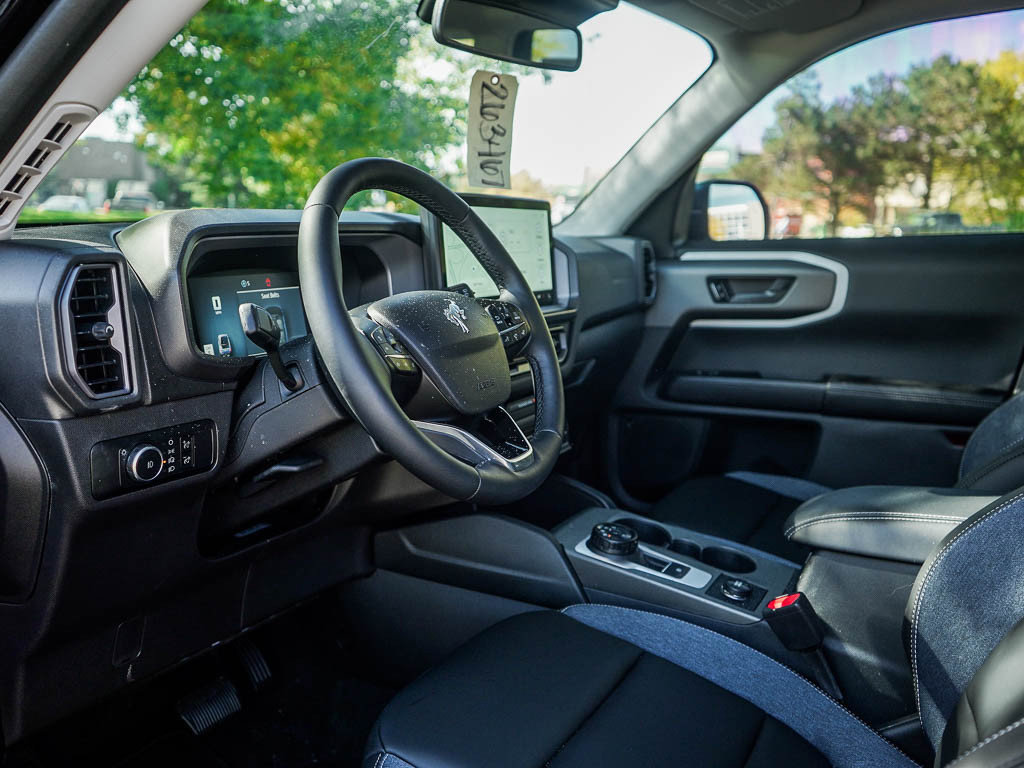 New 2026 Ford Bronco Sport Outer Banks w/ Outer Banks Tech Package+ AWD/4WD image 18