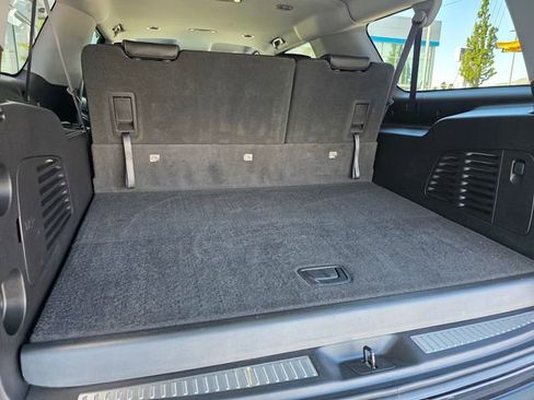 Used 2016 Chevrolet Suburban LT image 19