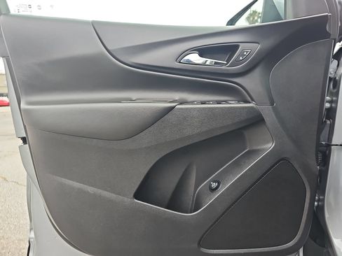 Used 2024 Chevrolet Equinox LT AWD/4WD image 25