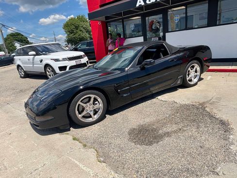 Used 2001 Chevrolet Corvette Convertible RWD image 9