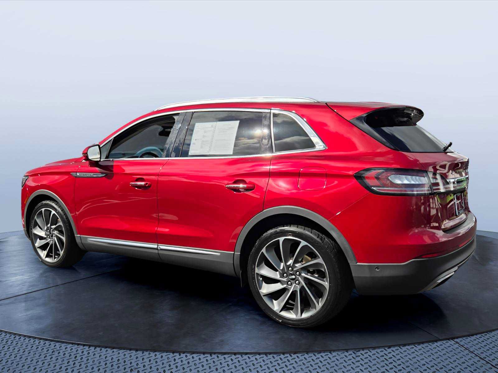 Used 2020 Lincoln Nautilus Reserve w/ Equipment Group 201A FWD image 4