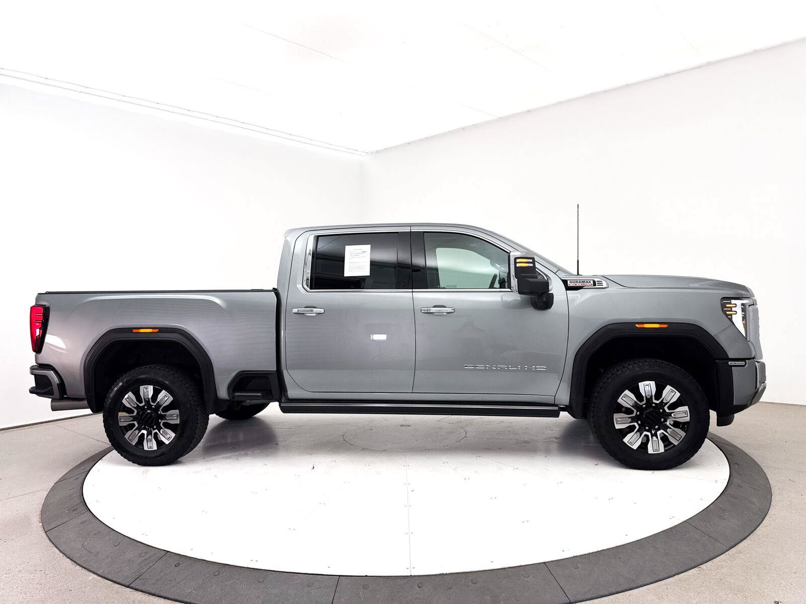 Used 2024 GMC Sierra 2500 Denali w/ Denali Reserve Package AWD/4WD image 42
