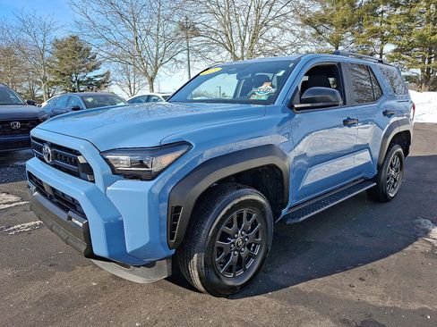 Used 2025 Toyota 4Runner SR5 image 3