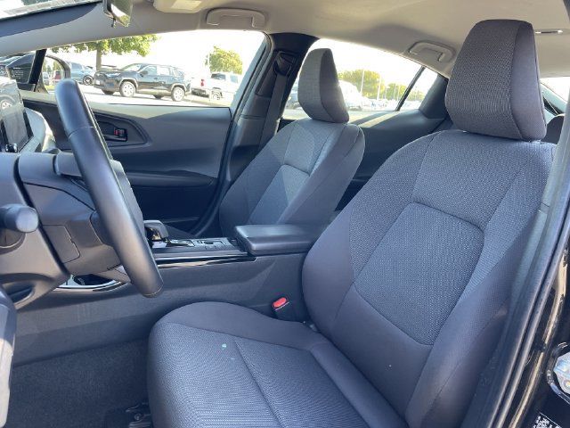 Used 2025 Toyota Prius LE FWD image 24
