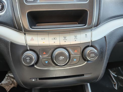 Used 2018 Dodge Journey SE w/ Connectivity Group image 27