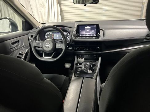 Used 2024 Nissan Rogue S FWD image 14