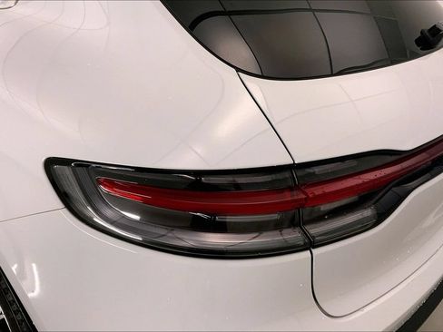 Used 2025 Porsche Macan S AWD/4WD image 28
