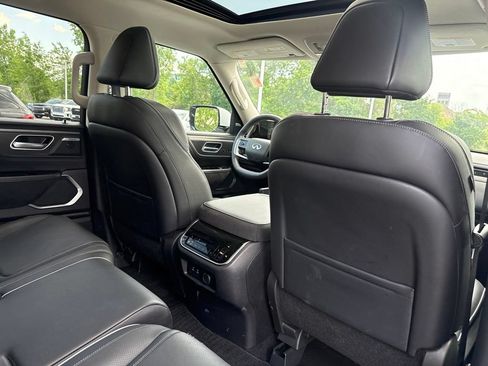 Certified 2026 INFINITI QX80 Luxe w/ Cargo Package AWD/4WD image 31