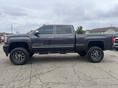 Used 2016 GMC Sierra 2500 Denali w/ Duramax Plus Package