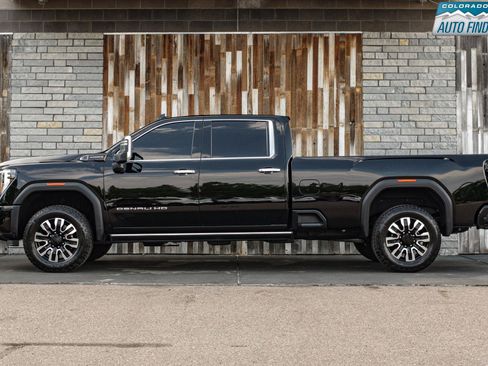 Used 2025 GMC Sierra 2500 Denali Ultimate w/ Max Trailering Package AWD/4WD image 3