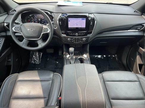 Used 2023 Chevrolet Traverse Premier w/ Redline Edition AWD/4WD image 3
