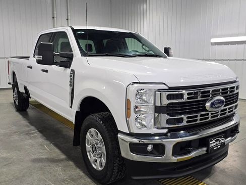 Used 2024 Ford F350 XLT w/ FX4 Off-Road Package image 4