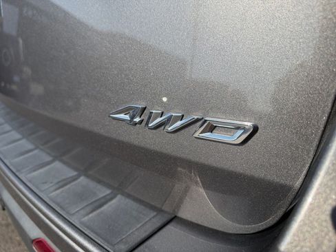 Used 2023 Ford Explorer XLT w/ Equipment Group 202A AWD/4WD image 34