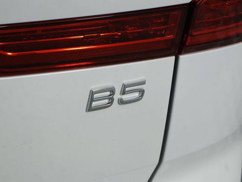 Certified 2023 Volvo XC60 B5 Plus w/ Climate Package FWD image 20