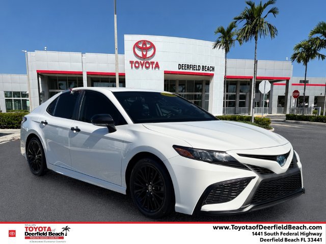 Certified 2022 Toyota Camry SE w/ Convenience Package FWD image 1