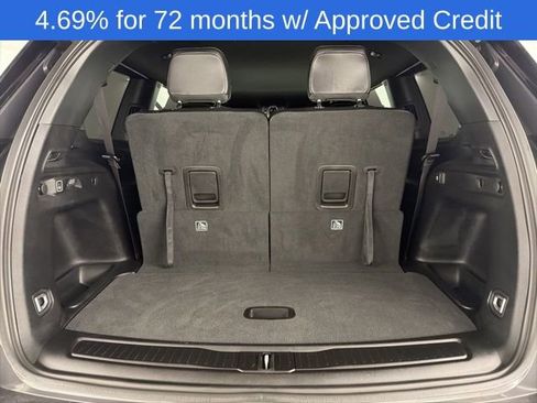 Used 2025 Jeep Grand Cherokee L Laredo image 9