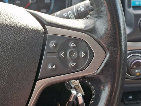 Used 2018 Chevrolet Colorado Z71 w/ LPO, Premium Interior Package AWD/4WD image 19