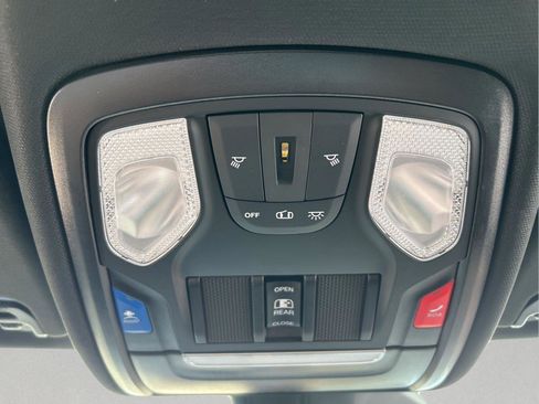 Certified 2025 RAM 1500 Big Horn image 24