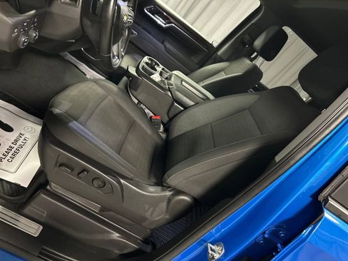 Used 2025 Chevrolet Silverado 1500 LT image 12