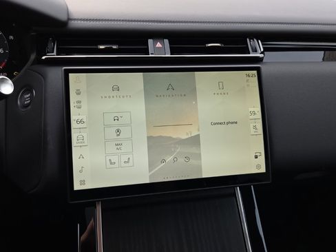 New 2026 Land Rover Range Rover Velar Dynamic SE image 25