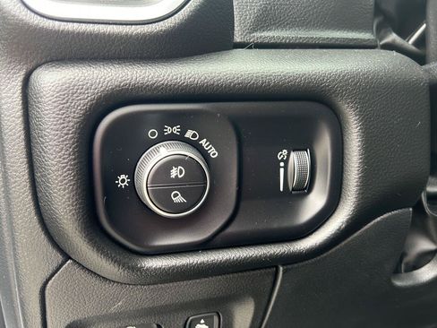 Used 2025 RAM 1500 Big Horn AWD/4WD image 32