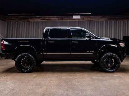 Used 2019 RAM 1500 Limited AWD/4WD image 11