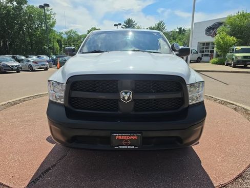 Used 2019 RAM 1500 4x4 Crew Cab Classic image 8