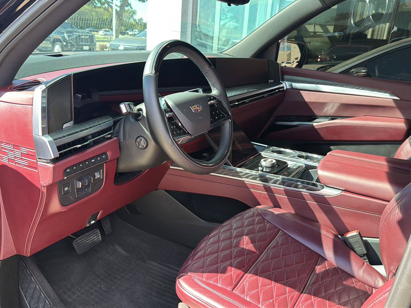 Used 2025 Cadillac Escalade ESV Premium Luxury w/ Touring Package AWD/4WD image 8