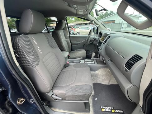 Used 2015 Nissan Frontier Desert Runner RWD image 23