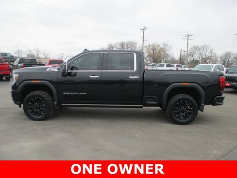 Certified 2021 GMC Sierra 2500 Denali w/ Denali Black Diamond Edition image 10