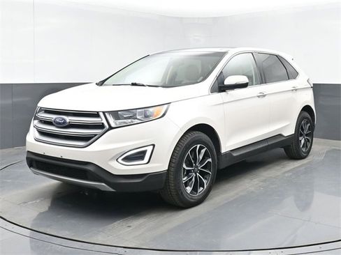 Used 2017 Ford Edge Titanium w/ Equipment Group 301A image 5