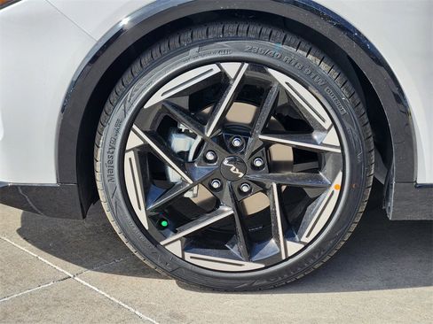 New 2026 Kia K4 GT-Line image 7