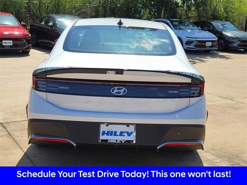 Used 2025 Hyundai Sonata SE image 8