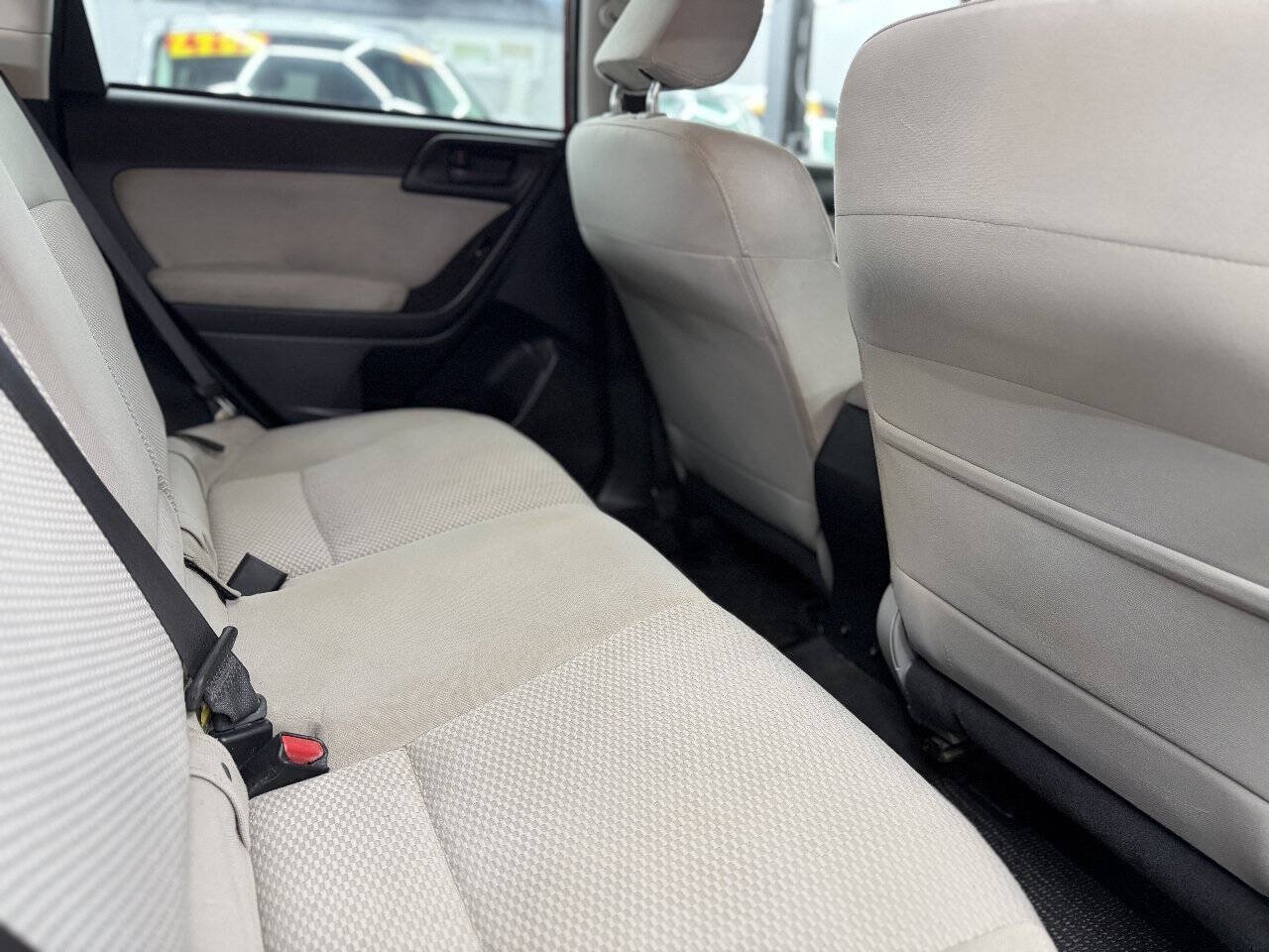 Used 2015 Subaru Forester 2.5i Premium w/ All-Weather Package AWD/4WD image 18