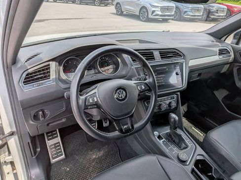 Used 2020 Volkswagen Tiguan SE R-Line AWD/4WD image 8