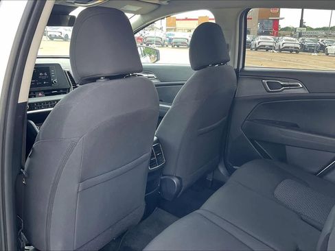 Certified 2025 Kia Sportage LX image 12