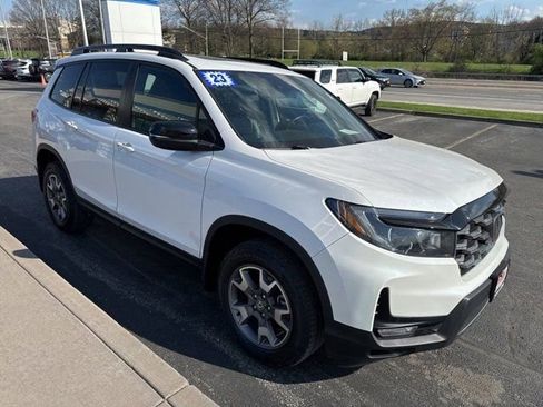 Used 2023 Honda Passport TrailSport image 5