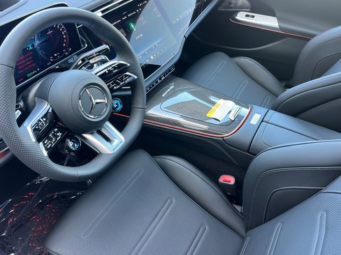 New 2026 Mercedes-Benz E 53 AMG e 4MATIC Sedan image 4