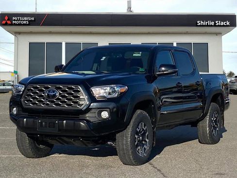 Used 2022 Toyota Tacoma TRD Off-Road image 1