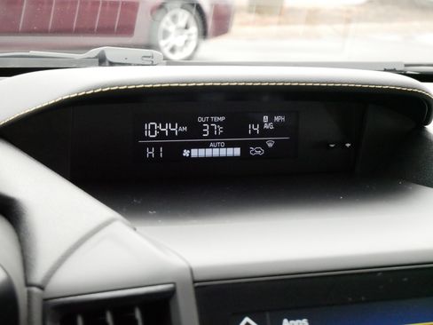Used 2023 Subaru Crosstrek 2.5i Sport AWD/4WD image 31