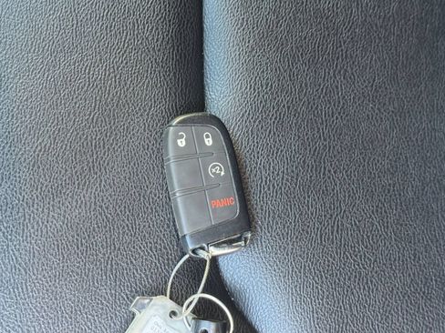 Used 2025 Jeep Compass Limited AWD/4WD image 25
