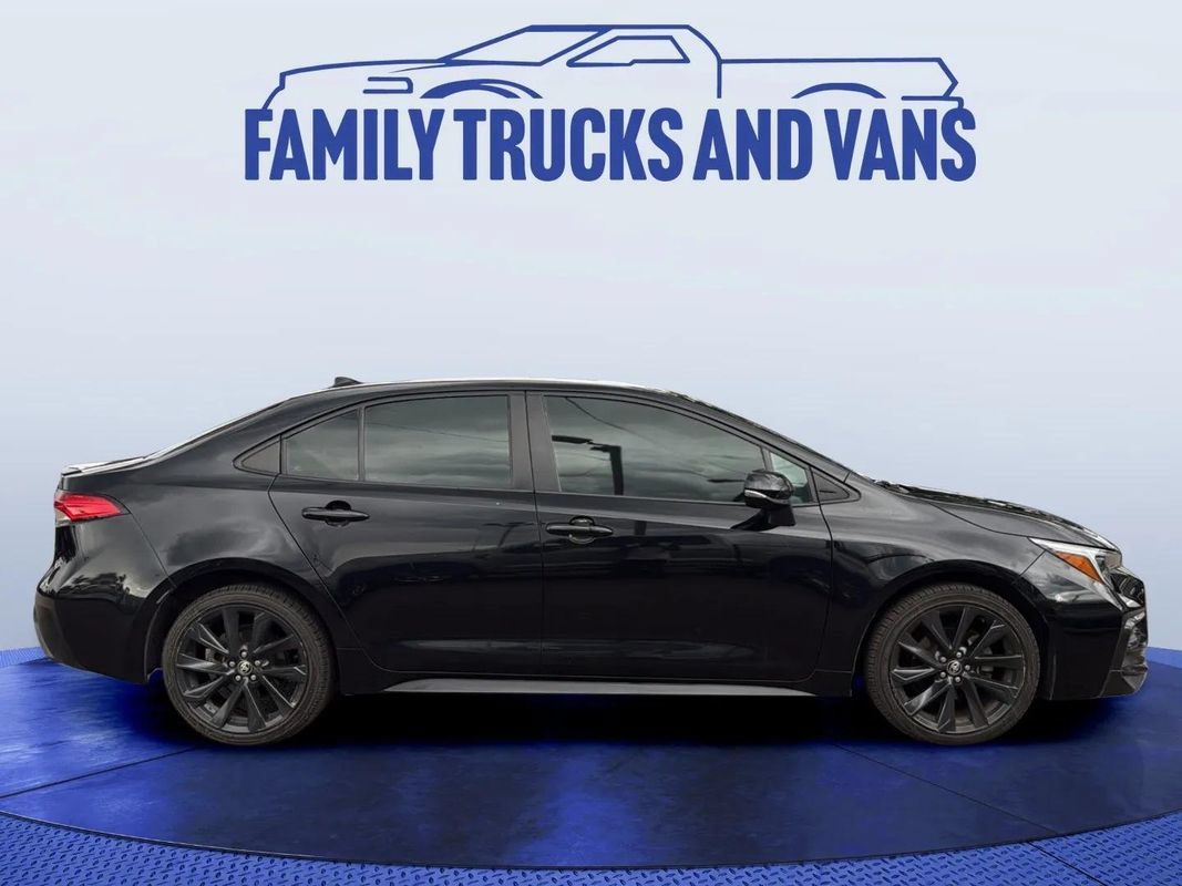 Used 2024 Toyota Corolla SE FWD image 6
