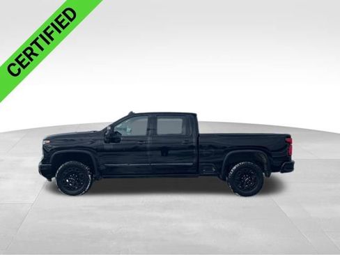 Used 2024 Chevrolet Silverado 2500 High Country w/ High Country Premium Package image 3