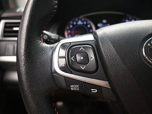 Used 2015 Toyota Camry XSE FWD image 15