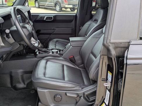 Used 2025 Ford Bronco Badlands AWD/4WD image 9