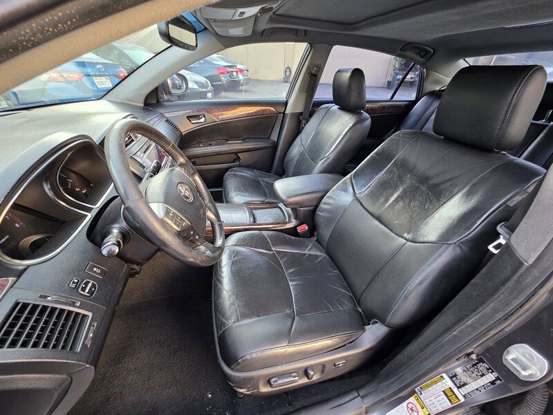 Used 2012 Toyota Avalon FWD image 11