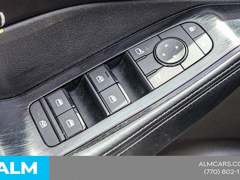 Used 2025 Nissan Rogue SV image 40