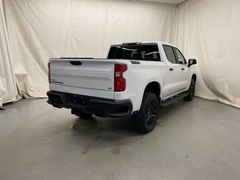 Used 2025 Chevrolet Silverado 1500 LT Trail Boss w/ Dark Appearance Package AWD/4WD image 6