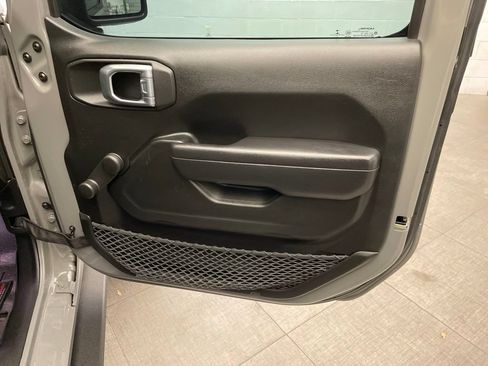 Used 2023 Jeep Wrangler Sport AWD/4WD image 22